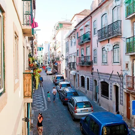 아파트 In Vibrant Bairro Alto *