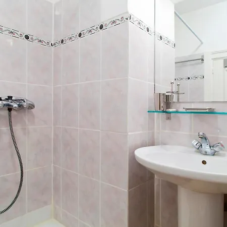 Appartamento In Vibrant Bairro Alto