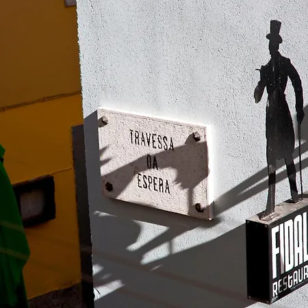Apartman In Vibrant Bairro Alto Lisboa
