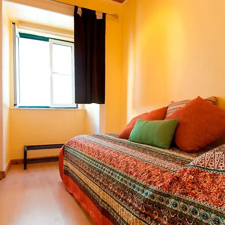 Апартаменты In Vibrant Bairro Alto *